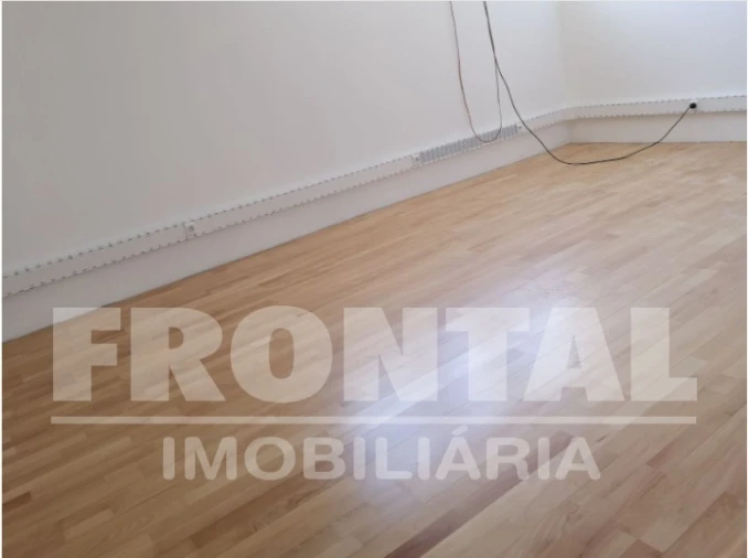 Loja para Venda em Campanhã Foto 4