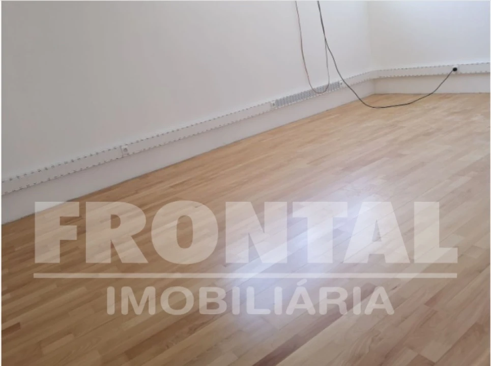 Loja para Venda em Campanhã Foto 4