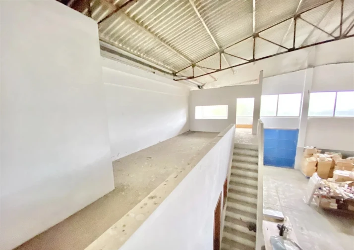 Armazém para Venda em São Pedro Fins Foto 6