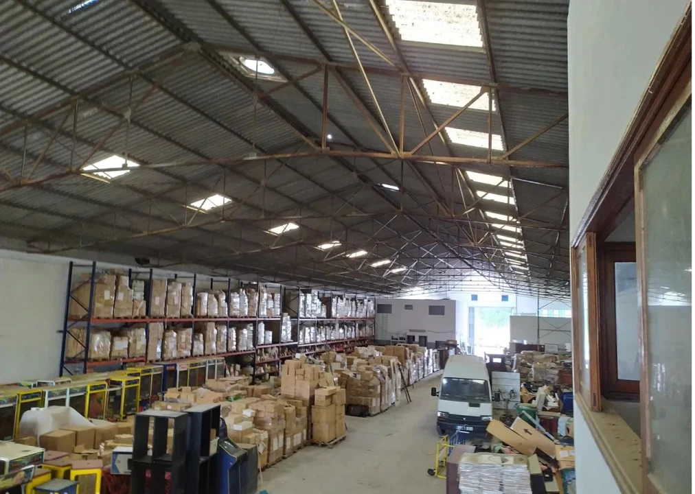 Armazém para Venda em São Pedro Fins Foto 2