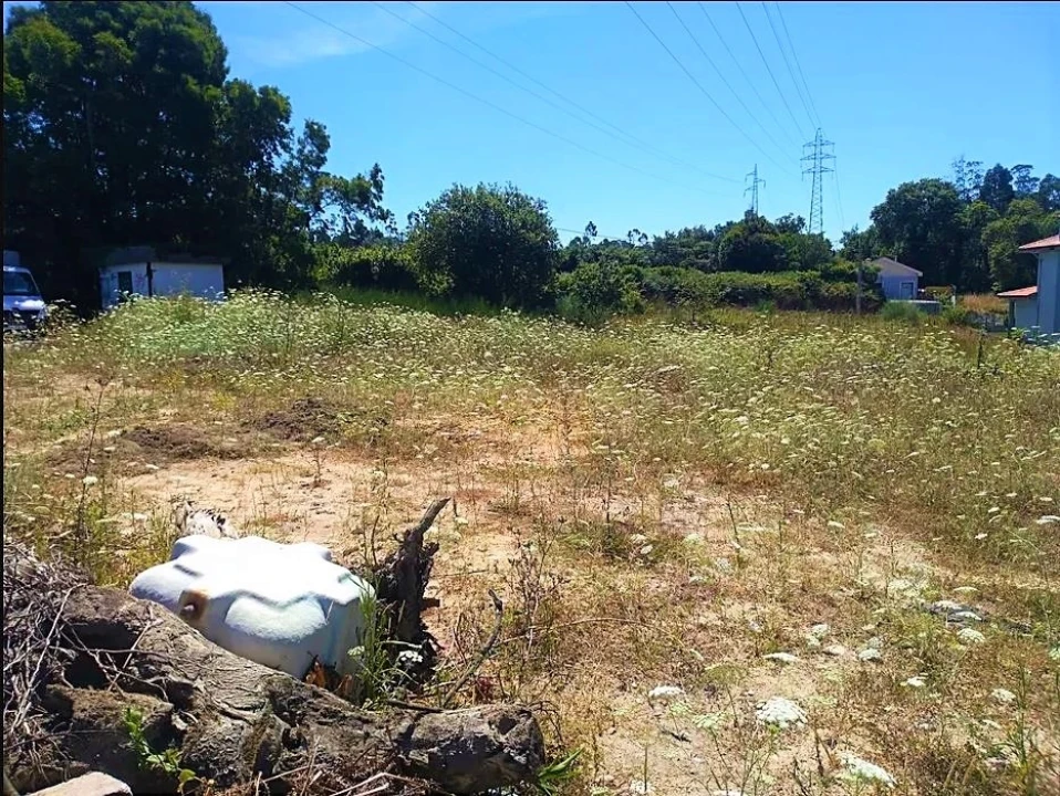Terreno para Venda em Retorta e Tougues Foto 9