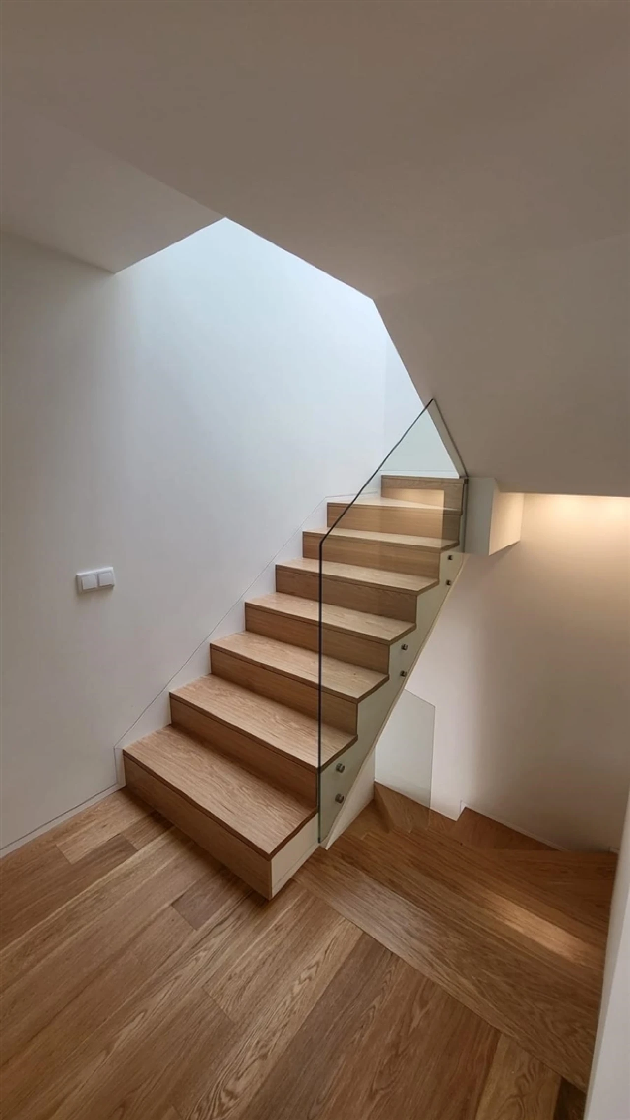 Moradia T4 para Venda em Aldoar, Foz do Douro e Nevogilde Foto 6