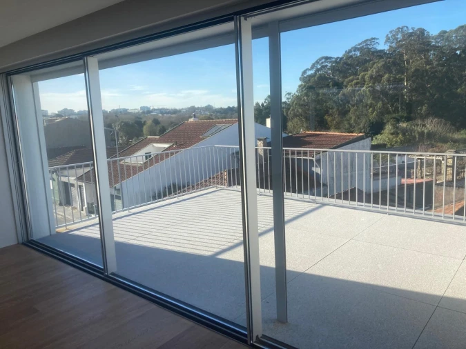 Moradia T4 para Venda em Aldoar, Foz do Douro e Nevogilde Foto 1