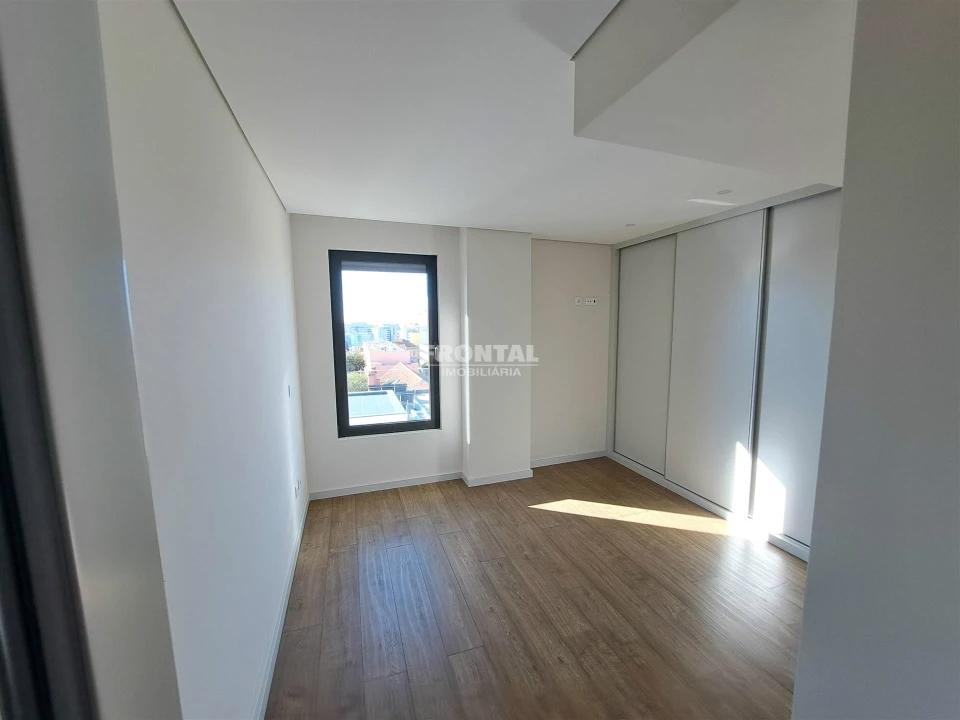 Apartamento T3 para Venda em Cedofeita, Santo Ildefonso, Sé, Miragaia, São Nicolau e Vitória Foto 11