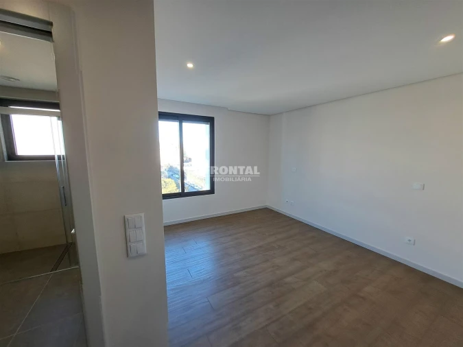 Apartamento T3 para Venda em Cedofeita, Santo Ildefonso, Sé, Miragaia, São Nicolau e Vitória Foto 7