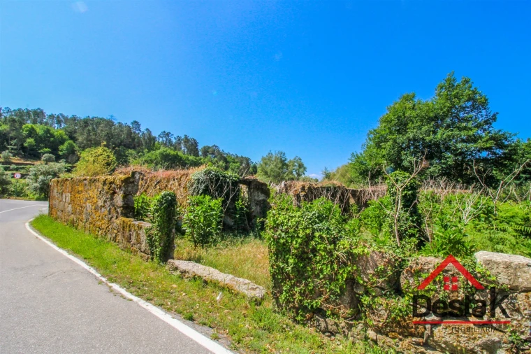 Terreno para Venda em Orgens Foto 3