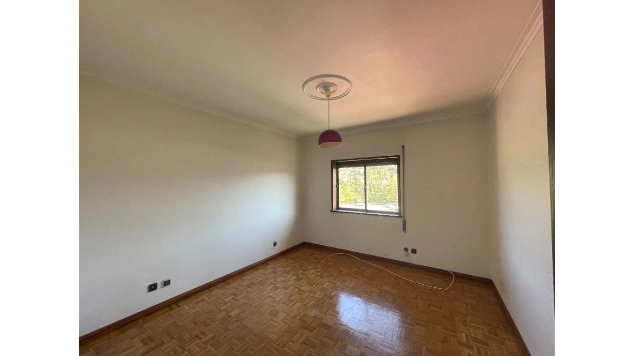 Moradia T4 para Venda em Grade e Carralcova Foto 11