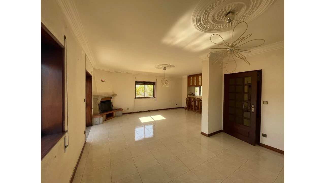 Moradia T4 para Venda em Grade e Carralcova Foto 10