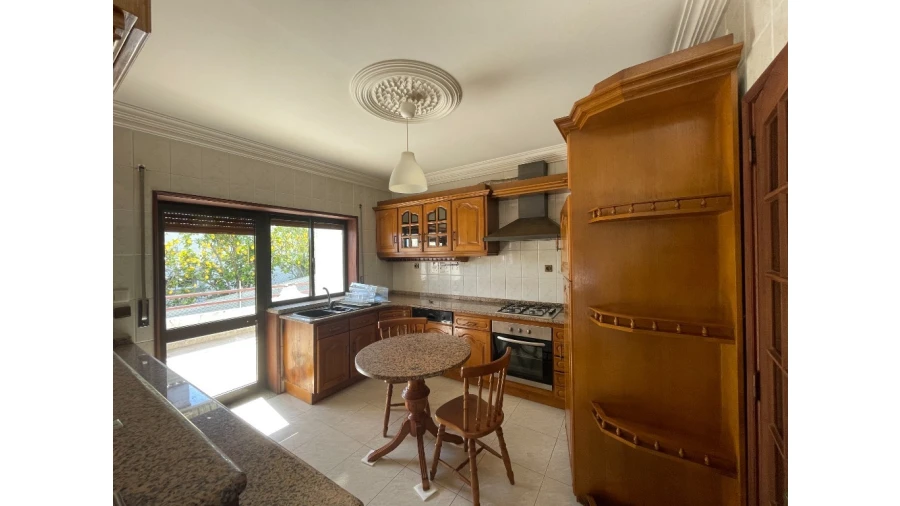 Moradia T4 para Venda em Grade e Carralcova Foto 6