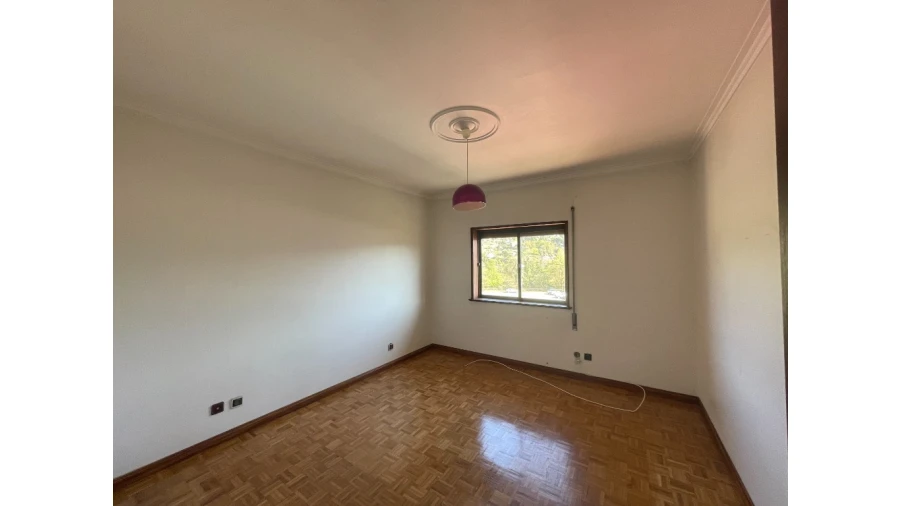 Moradia T4 para Venda em Grade e Carralcova Foto 11