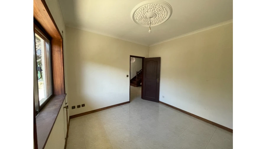 Moradia T4 para Venda em Grade e Carralcova Foto 4