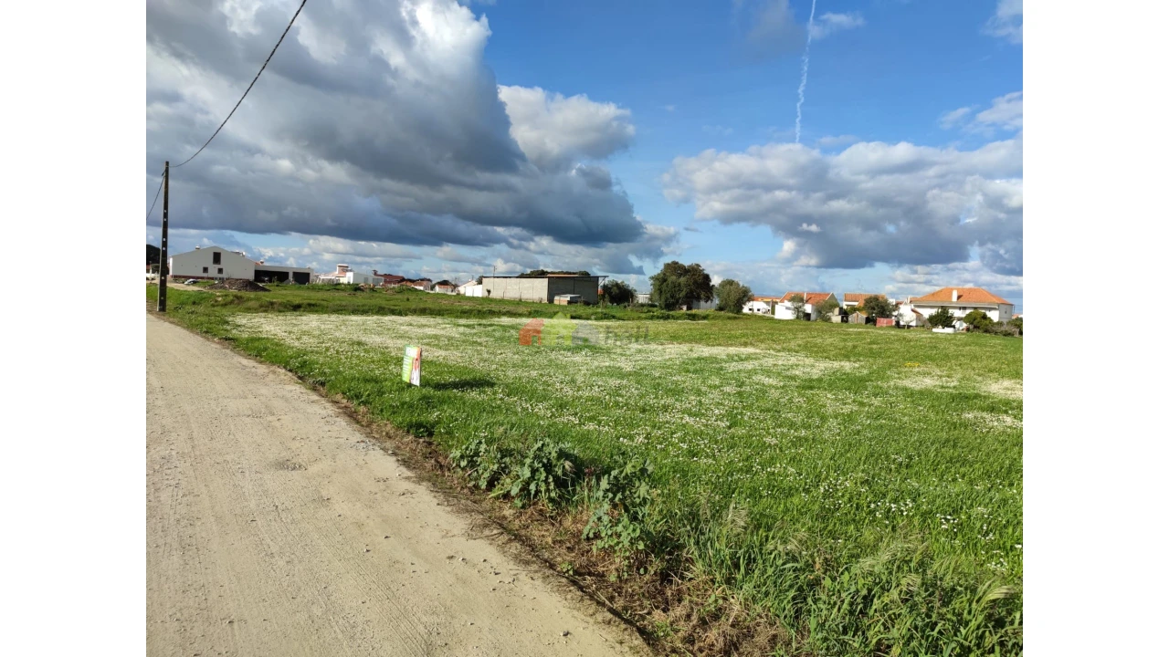 Terreno para Venda em Foros de Vale de Figueira Foto 4