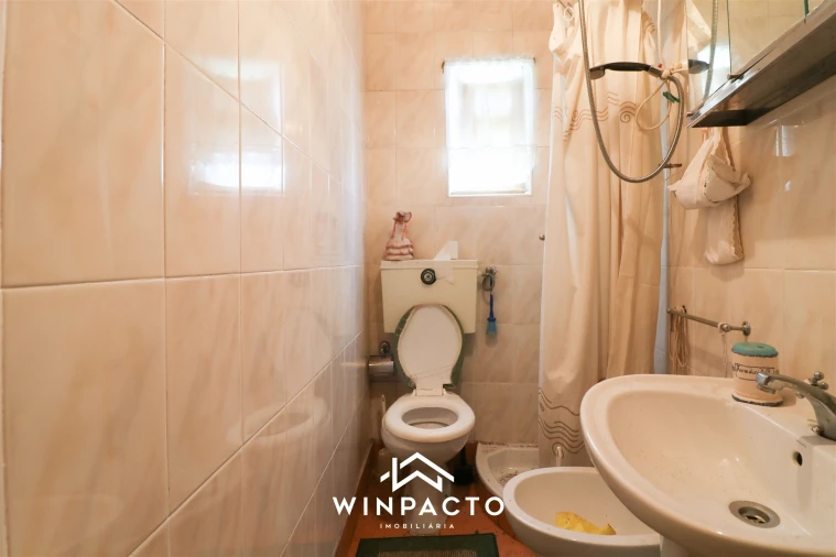 Moradia T0 para Venda em Nelas Foto 22