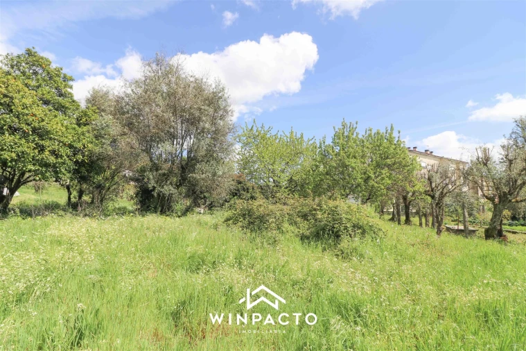 Moradia T0 para Venda em Nelas Foto 2