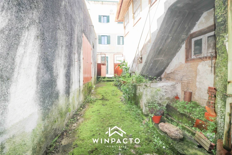 Moradia T0 para Venda em Nelas Foto 12