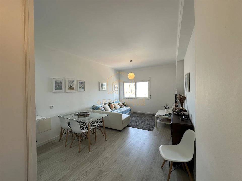 Apartamento T1 para Venda em Buarcos Foto 3