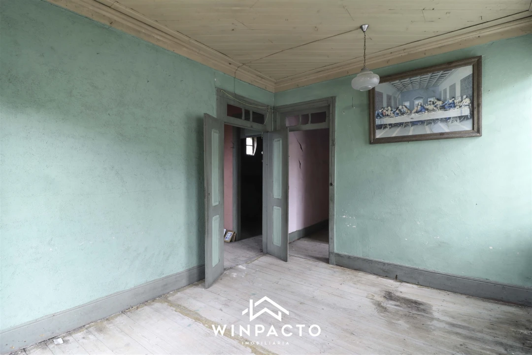 Moradia T4 para Venda em Senhorim Foto 31