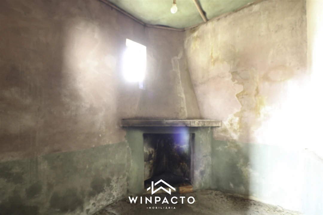 Moradia T4 para Venda em Senhorim Foto 37