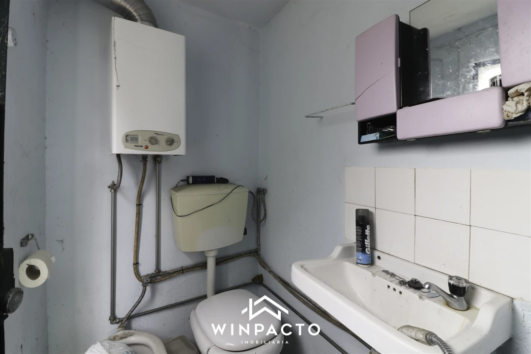 Moradia T4 para Venda em Senhorim Foto 39