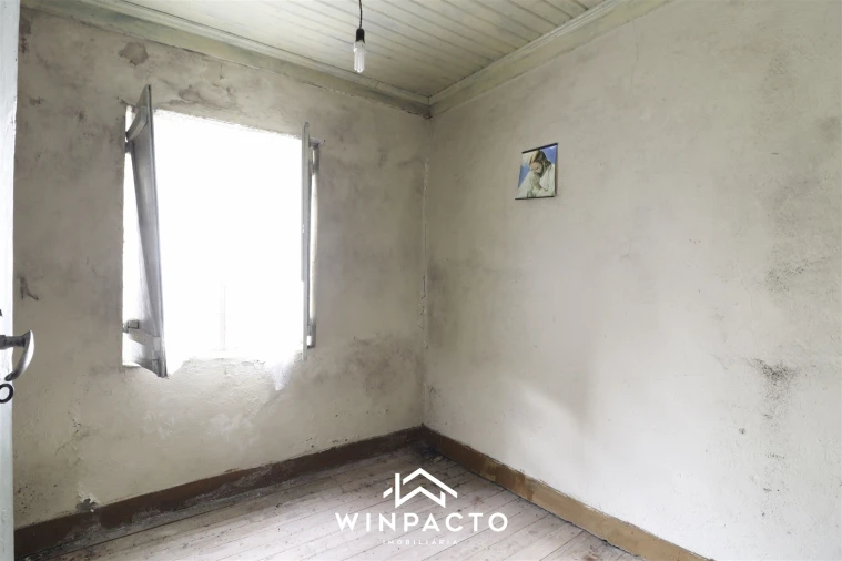 Moradia T4 para Venda em Senhorim Foto 25