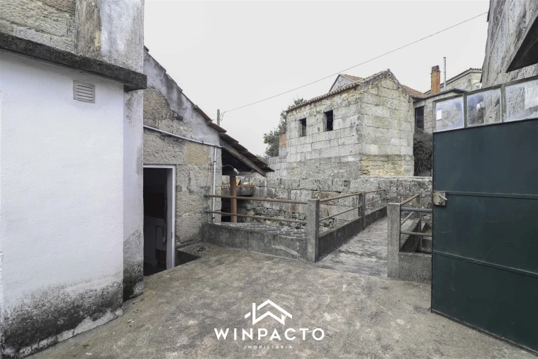 Moradia T4 para Venda em Senhorim Foto 29