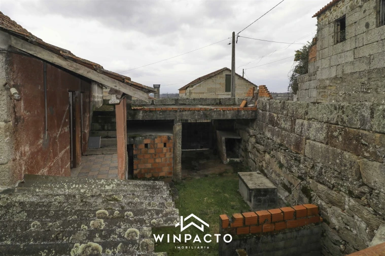 Moradia T4 para Venda em Senhorim Foto 28