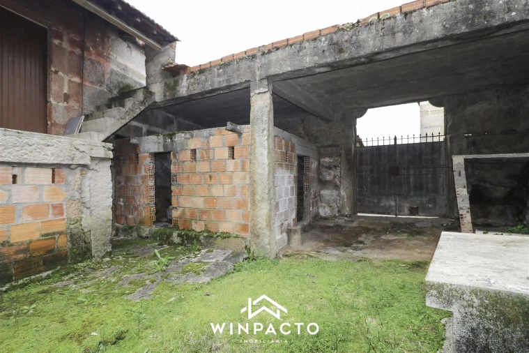 Moradia T4 para Venda em Senhorim Foto 10