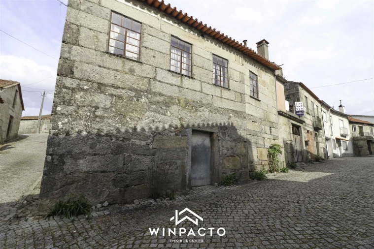 Moradia T4 para Venda em Senhorim Foto 42