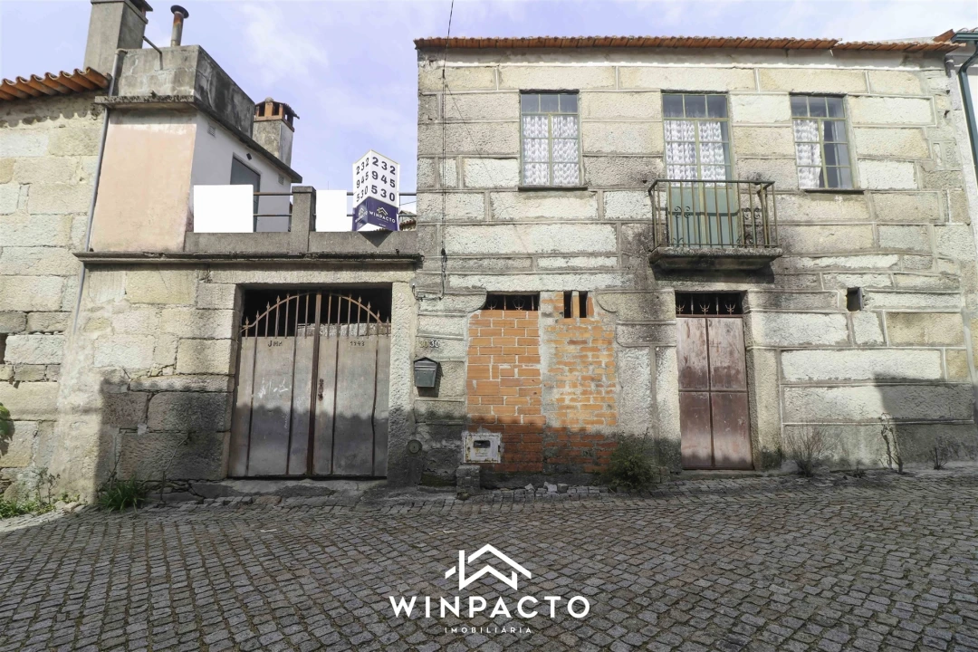 Moradia T4 para Venda em Senhorim Foto 41