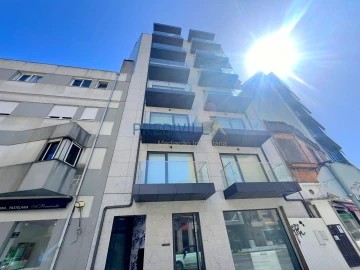 Apartamento T3 para Venda em Póvoa de Varzim, Beiriz e Argivai
