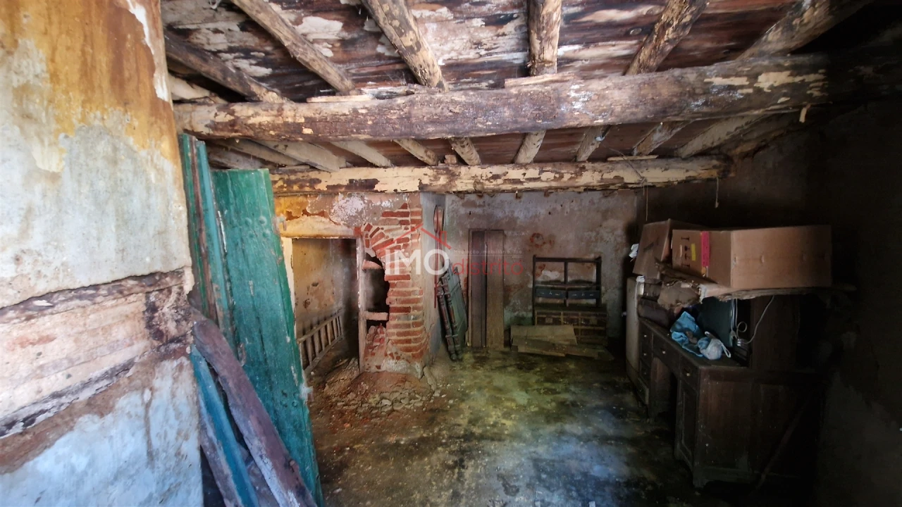 Moradia T3 para Venda em Santa Maria da Devesa Foto 3