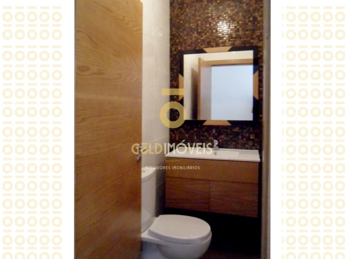 Moradia T3 para Venda em Duas Igrejas Foto 6