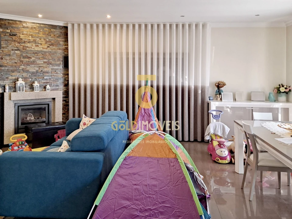 Moradia T3 para Venda em Duas Igrejas Foto 28