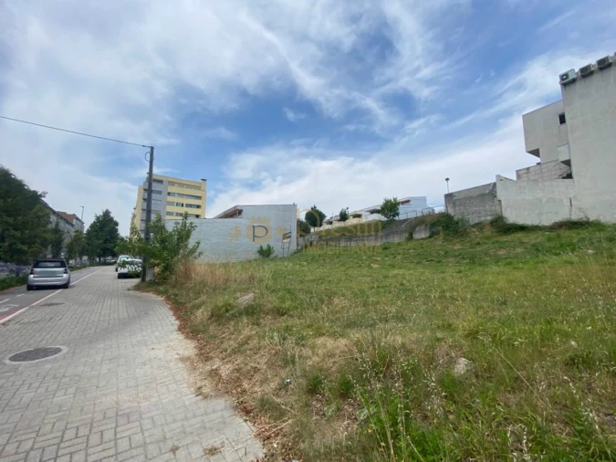 Terreno para Venda em Mesão Frio Foto 1