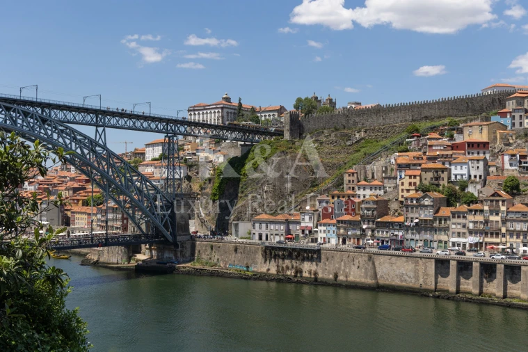 Prédio para Venda em Cedofeita, Santo Ildefonso, Sé, Miragaia, São Nicolau e Vitória Foto 3