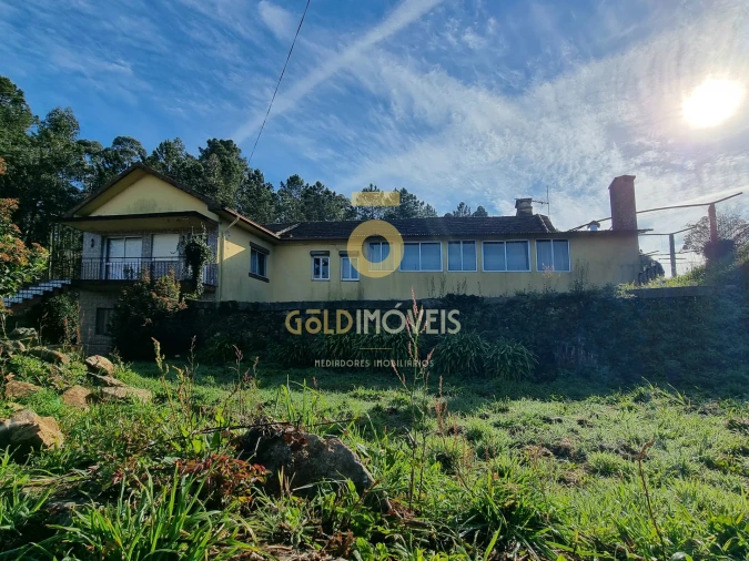 Moradia T5 para Venda em Milheiros de Poiares Foto 6