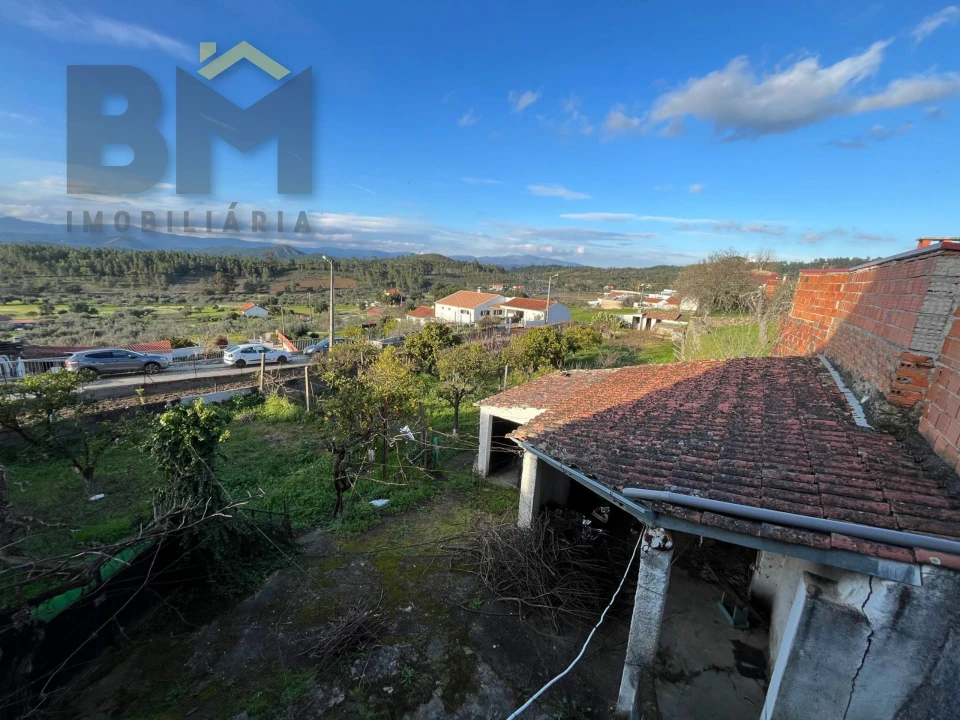 Moradia T0 para Venda em Salgueiro do Campo Foto 3