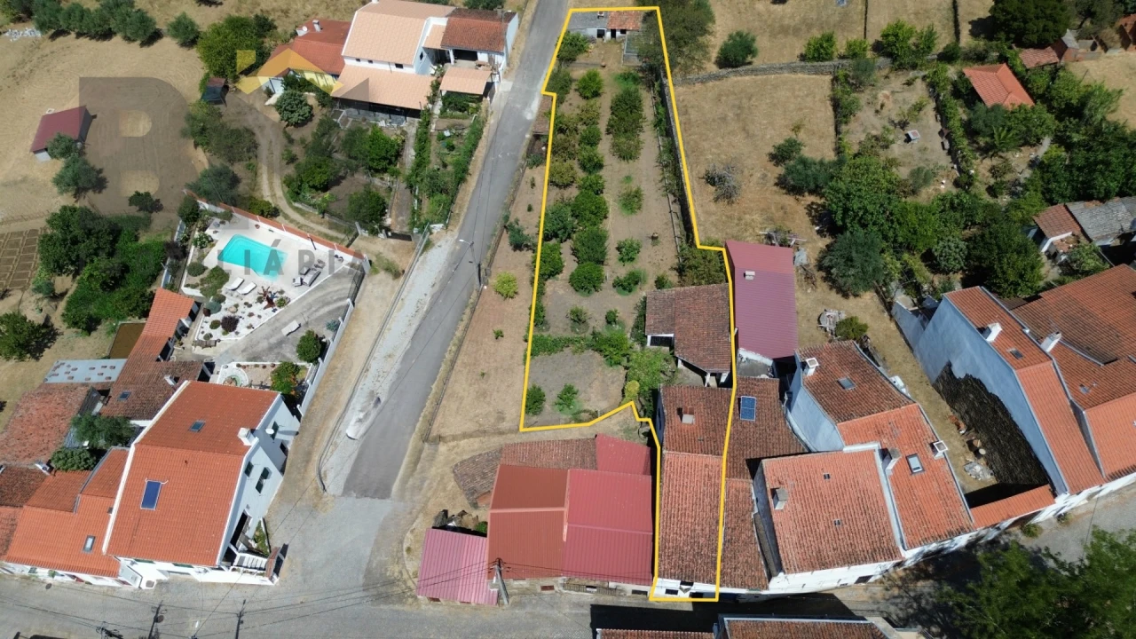 Moradia T0 para Venda em Salgueiro do Campo Foto 1