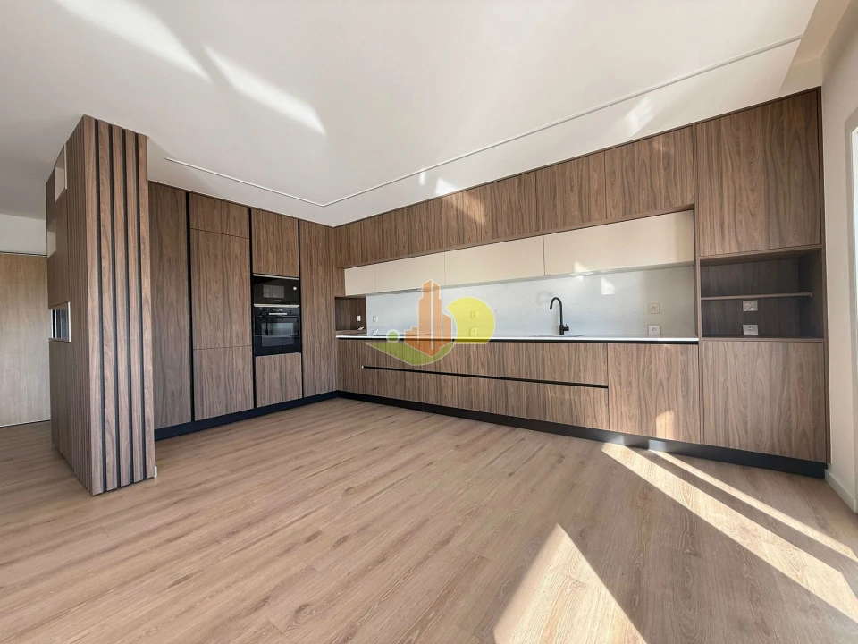 Apartamento T3 para Venda em Tavarede Foto 4