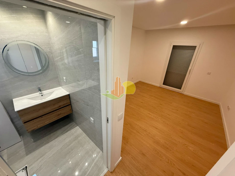 Apartamento T3 para Venda em Tavarede Foto 22