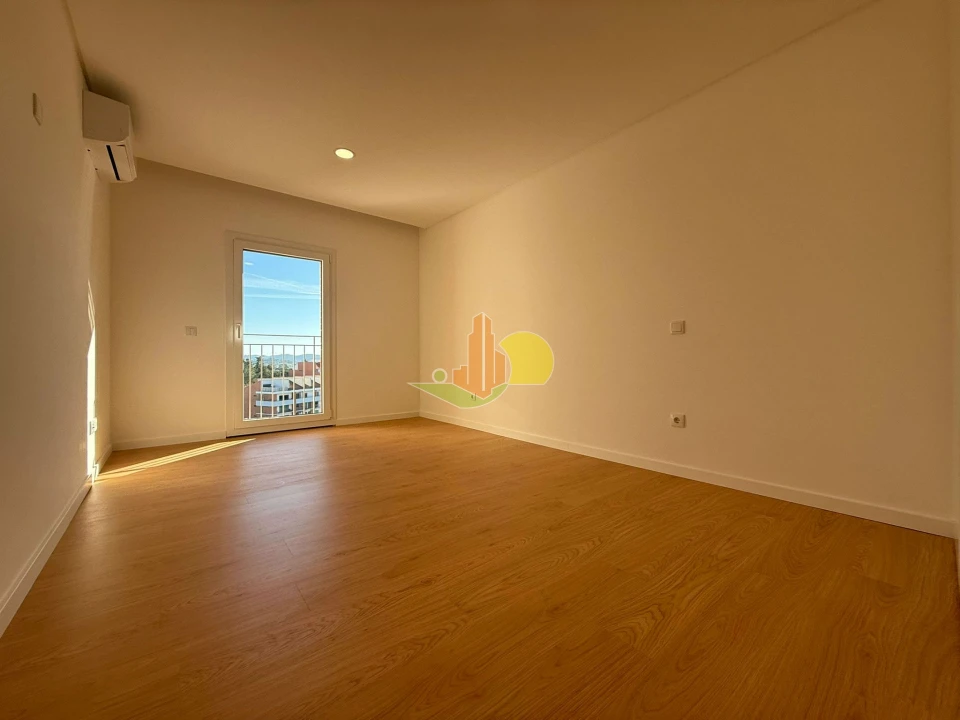 Apartamento T3 para Venda em Tavarede Foto 17