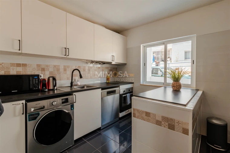 Apartamento T4 para Venda em Ferragudo Foto 8