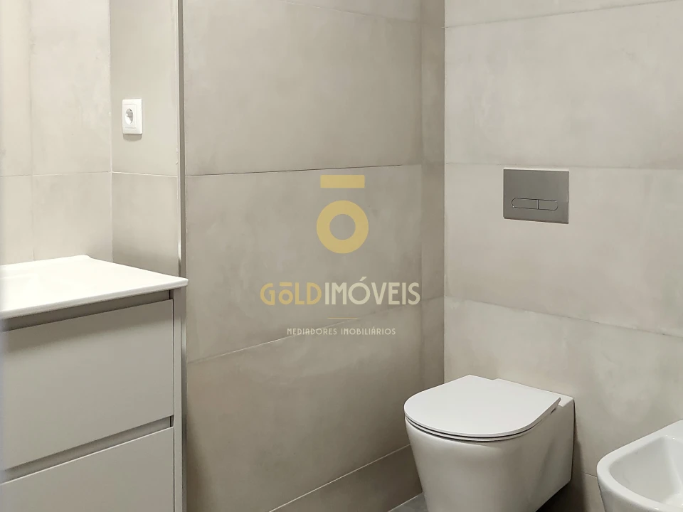 Apartamento T3 para Venda em Cedofeita, Santo Ildefonso, Sé, Miragaia, São Nicolau e Vitória Foto 16