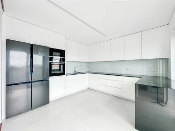 Apartamento T4 para Arrendamento em Matosinhos e Leça da Palmeira