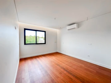 Apartamento T4 para Arrendamento em Matosinhos e Leça da Palmeira