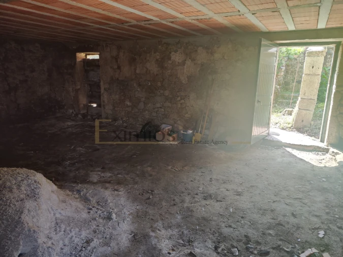 Moradia T0 para Venda em Azurara Foto 10