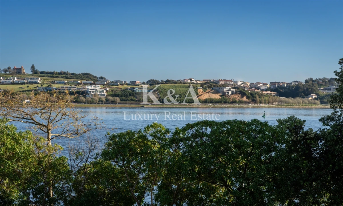 Apartamento T2 para Venda em Lordelo do Ouro e Massarelos Foto 1