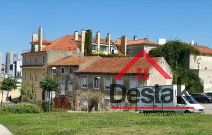Prédio para Venda em Campolide