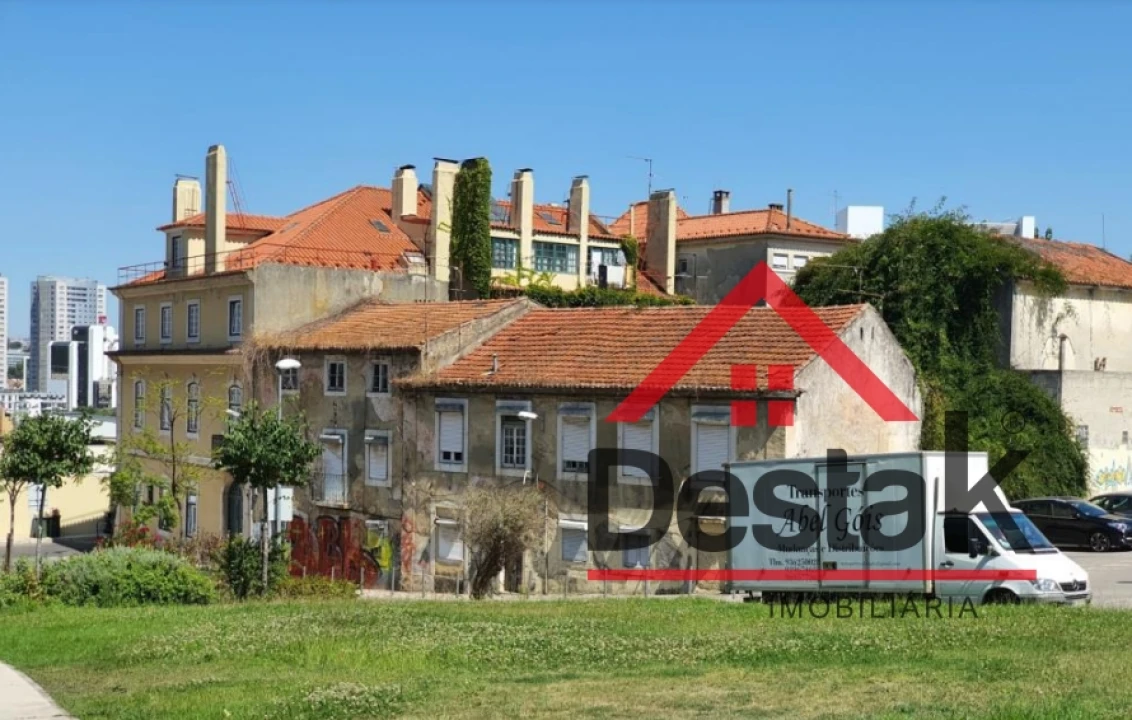 Prédio para Venda em Campolide Foto 1