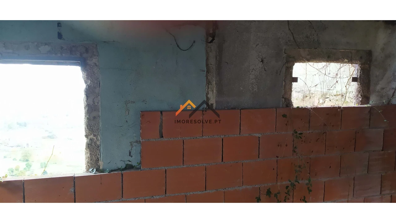 Moradia T3 para Venda em Roriz Foto 11